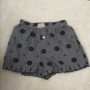 Black and White Floral Women's Shorts